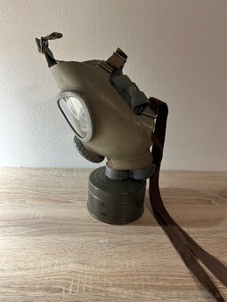 Plynová maska f4-6/82 - 2