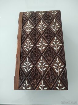 Drevená kazeta. - 2