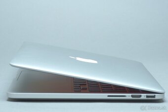 ZÁRUKA/Macbook Pro 13.3"/I5 2.6GHZ/8GB RAM/256GB SSD/CZ - 2