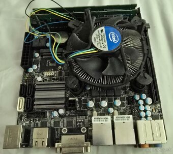 Predám základnú dosku Gigabyte B75 Mini-ITX s proc. a RAM - 2