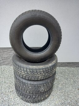Pneu 265/70 R17 Kumho Powergip KC11 - 2