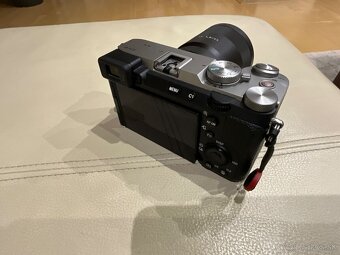 Sony A7C II telo strieborný - 2