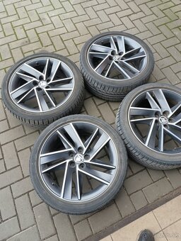 5x100 R17 215/40 R17 Blade - 2
