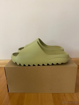 Adidas YEEZY Slide - 2