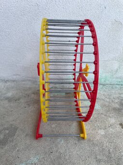 Kolotoč pre väčšieho škrečka - 2