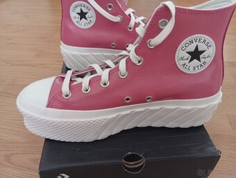 Dámske tenisky na platforme Converse - 2