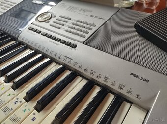 Klavír Yamaha - 2