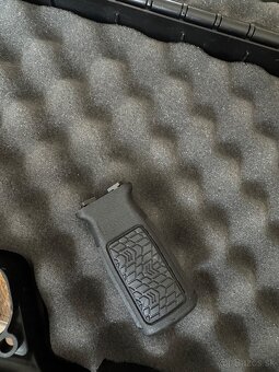 Daniel Defense Foregrip - 2