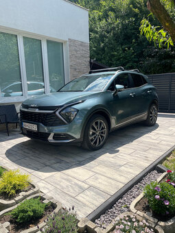 Predám Kia Sportage 1,6 T-GDI PHEV AWD A6 Gold, 4x4 - 2