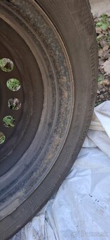 Predám zimné pneumatiky Continetal 195/65 R15 - 2