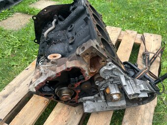 Blok motora 2,3 iveco - 2