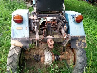 Predám traktor domácej výroby - 2