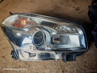 Predné svetlá Nissan Qashqai - 2