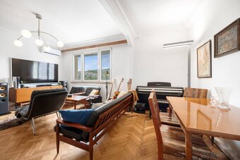 REZERVOVANÉ : Priestranný 2 izbový byt s perfektným výhľadom - 2