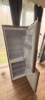 Chladnička s mrazničkou - 2
