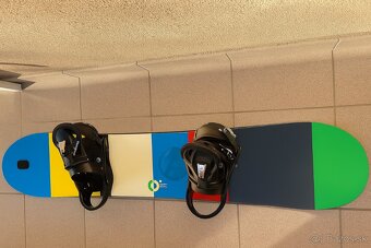 Predám detsky snowboard Burton - 2