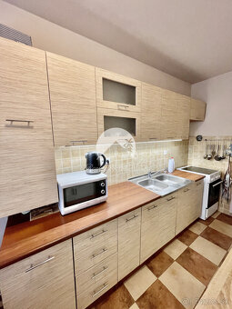 Reality KOMPLEX s.r.o. Vám ponúka 3-izbový byt s loggiou po  - 2