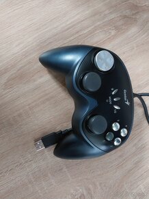 Volant, pedale a gamepad/ovladac/controller k PC - 2