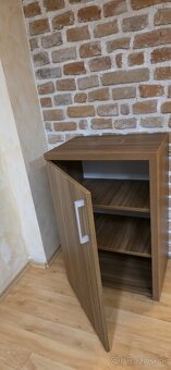 Zostava nábytku 450,- - 2