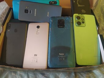 Predám mobily ná náhradné diely - 2