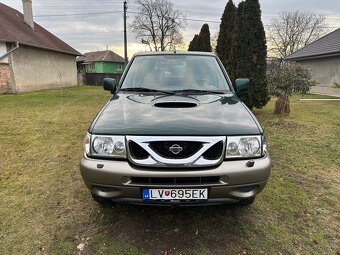 Nissan Terrano 2 2,7 - 2