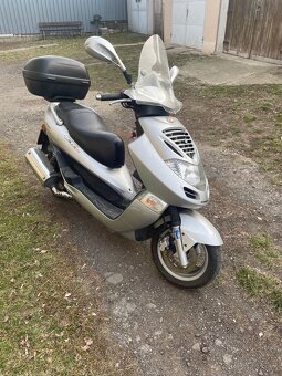 Scooter Kymco 250 - 2