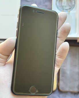 Apple iPhone 7 128 GB Black - 2