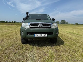 Toyota Hilux 2,5 D4D - 2