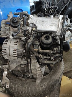 Audi Q5 motor 2.0 TDI 120 kw CNHC - 2