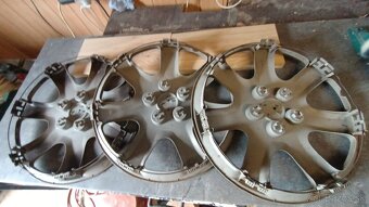 Puklice Peugeot 16" - 2