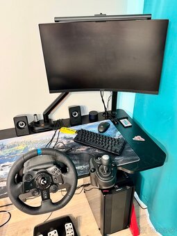 Na predaj kompletný sim racing setap 🏎️🖥️ - 2