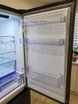 Predám na náhradne dieli BECO RCNA 366 E40LZXR- - 2