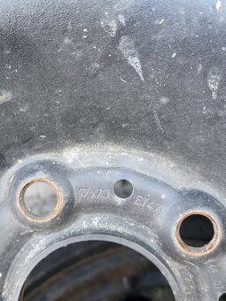 Pneu Bmw 225/50 R17 - 2