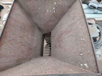 Šrotovník na zeminu - 2