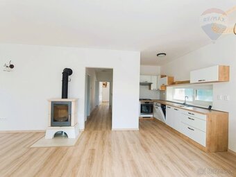 PRENÁJOM: Priestranný 3-izbový bungalov s parkovaním vo dvor - 2