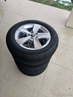 Čisto nové ALU kolesá na zimných pneu zo Škoda Fabia 4 - 2