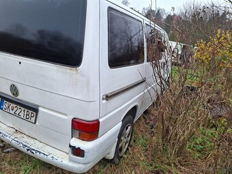 Predám na dieli t.4 transporter. 2.5 tdi - 2