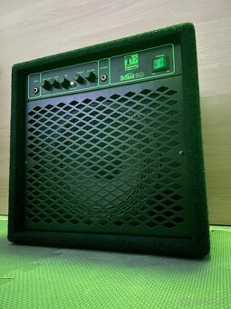 Basgitarové kombo Trace Elliot Boxer 30 - 2