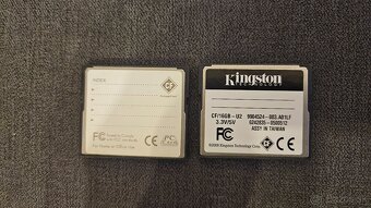 2 kusy CF karty 16 GB a 32 GB - 2
