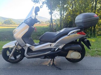 Predam Yamaha Xmax 250 - 2