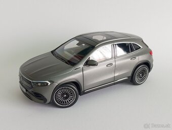 1:18 Mercedes-Benz EQA - 2
