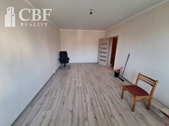 1-IZBOVÝ BYT S DVOMA BALKÓNMI V CENTRE MESTA ROŽŇAVA - 2