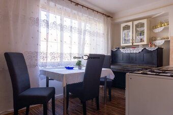 NA PREDAJ: 2 izb.byt v širšom centre + ŠATNIK + PIVNICA - 2
