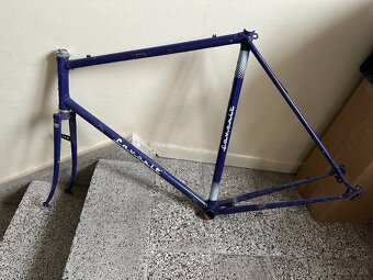 Favorit F8 kostra 60velkost - 2