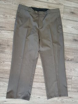 Hnedý oblek na muža 168 cm Lachmann,3x obleceny - 2