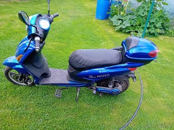 Predám electro moped Racceway 25km/h–20Ah,najazd. 265km - 2