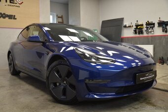 Tesla Model 3 LR ReFresh 4x4 366kw/82kWh NELAKOVANÉ - 2