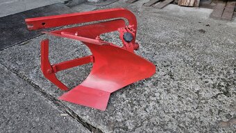 Predám orací obracací pluh - 2