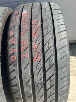235/40 R19 letné - 2