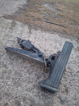 Plynový pedál octavia 2 - 2